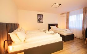 Hotel Dona